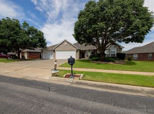 9904 N 102nd East Ave, Owasso, OK 74055
