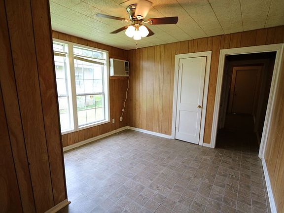 5th image of 1115 Ewing St