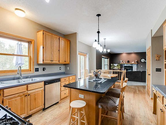 3rd image of 5887 Red Pine Blvd