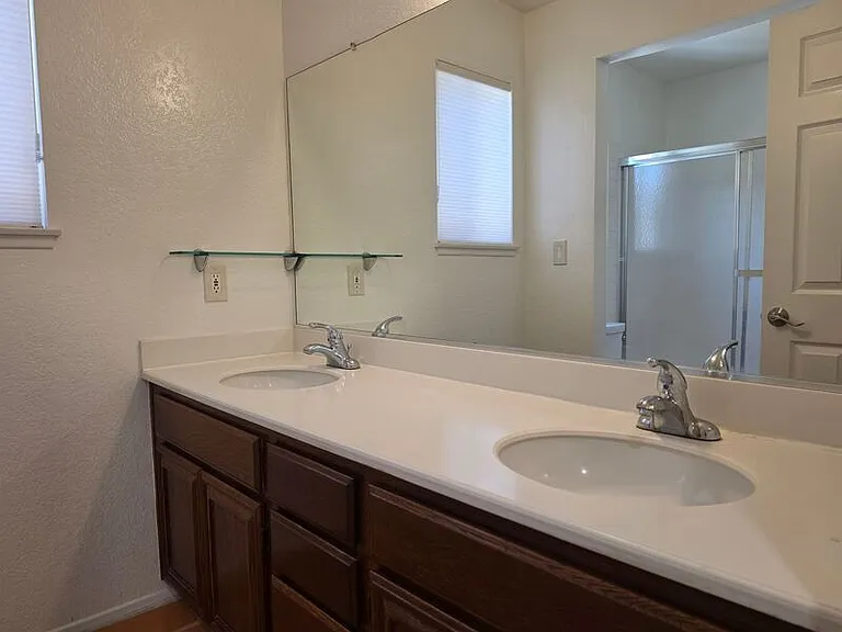 398 N Brook Glen Ln — Photo 44