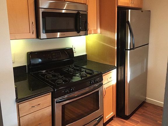 4th image of 1528 6th St APT 209