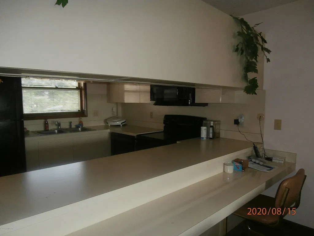2 bed, 1500 sqft, $1,850 — Photo 2