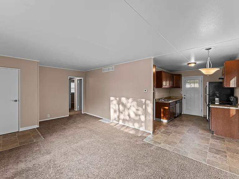 1932 S Franklin Ave — Photo 5