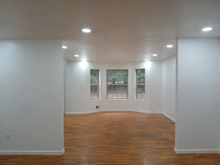556 Airport Rd — Photo 14