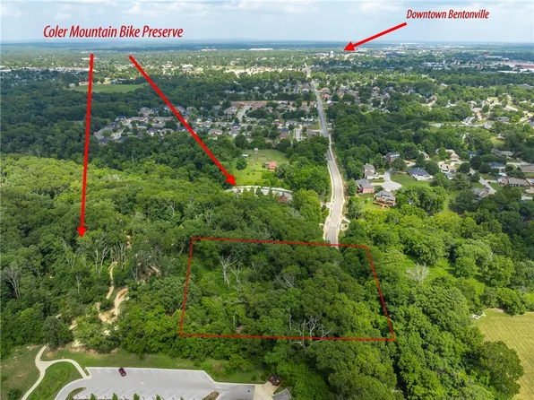 NW 3rd St, Bentonville, AR 72712
