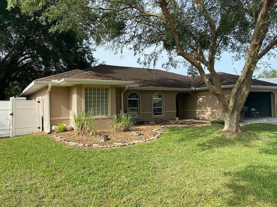 1st image of 812 Crestview Cir N