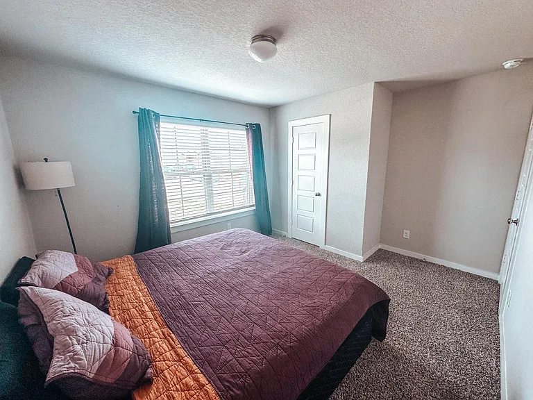 6818 Emerald Valley — Photo 7