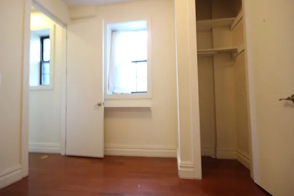 Rented by Nooklyn NYC LLC | media 32