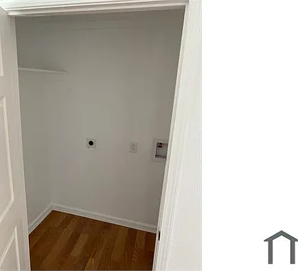 Studio, 360 sqft, $495 — Photo 3