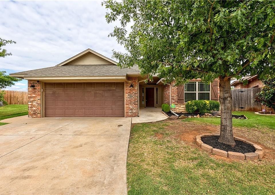 1st image of 9029 NW 93rd Cir