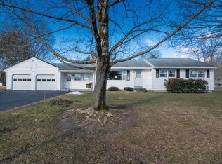 15 Stillwater Rd, South Deerfield, MA 01373