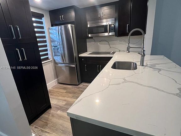 3rd image of 9440 Fontainebleau Blvd APT 213