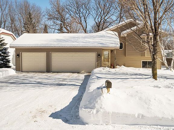 2nd image of 11542 Xylon Ave N