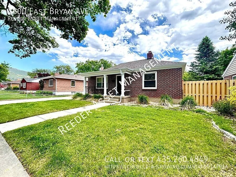 Move in Now, pay rent later! Charming 4-bedroom, 2-bathroom home located in the heart of Salt Lak... — Photo 2