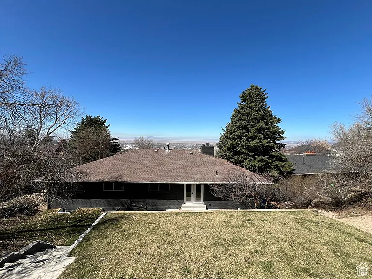 552 Chelsea Dr — Photo 32