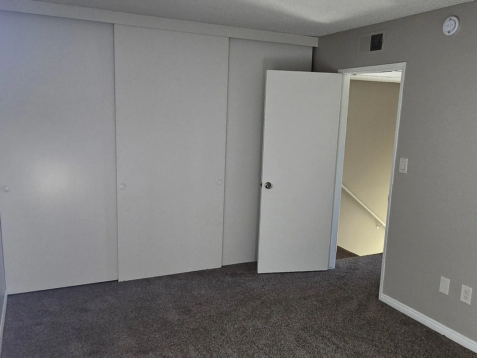 Townhouse Apartments — Photo 4