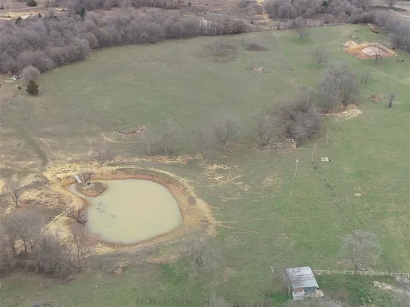 316 Woodford Rd, Lone Grove, OK 73443