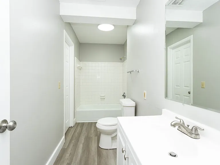 4000 Lara Ln #C — Photo 10