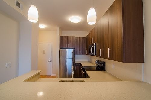 3rd image of 100 Newkirk St APT 3F