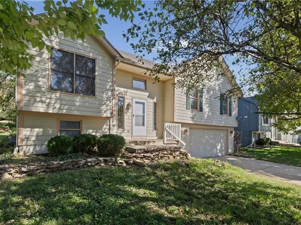 1558 W Mulberry St, Olathe, KS 66061