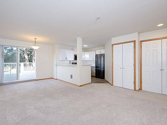 3rd image of 8221 5th Avenue Ne Ashley Manor Ashley Mnr #102