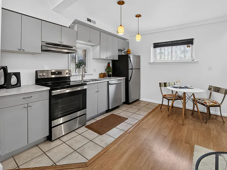 768 Quebec Pl NW #B — Photo 11