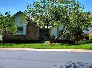 3000 S Redwood Dr #B, Independence, MO 64057