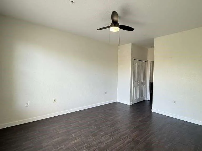 6133 Metrowest Blvd #105 — Photo 43