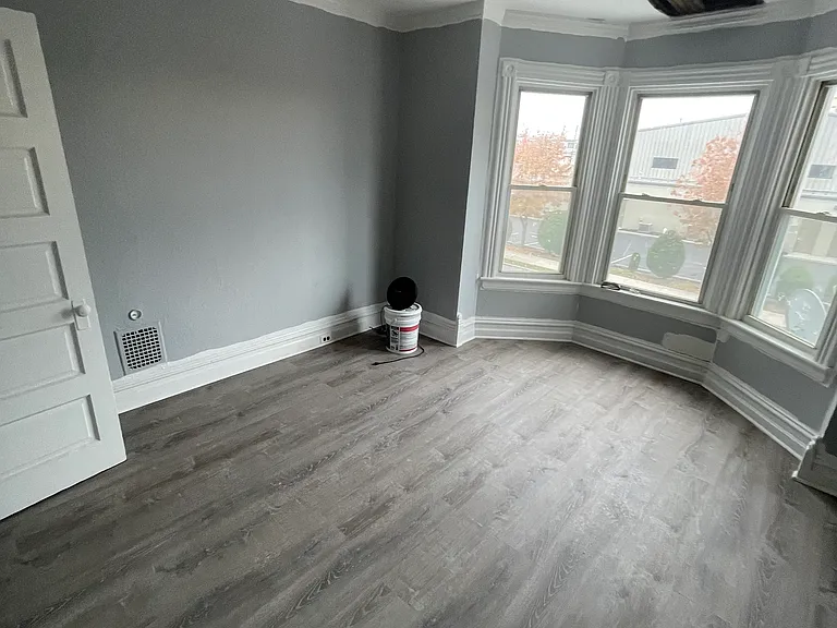 1611 1/2 W Allen St #2 — Photo 8