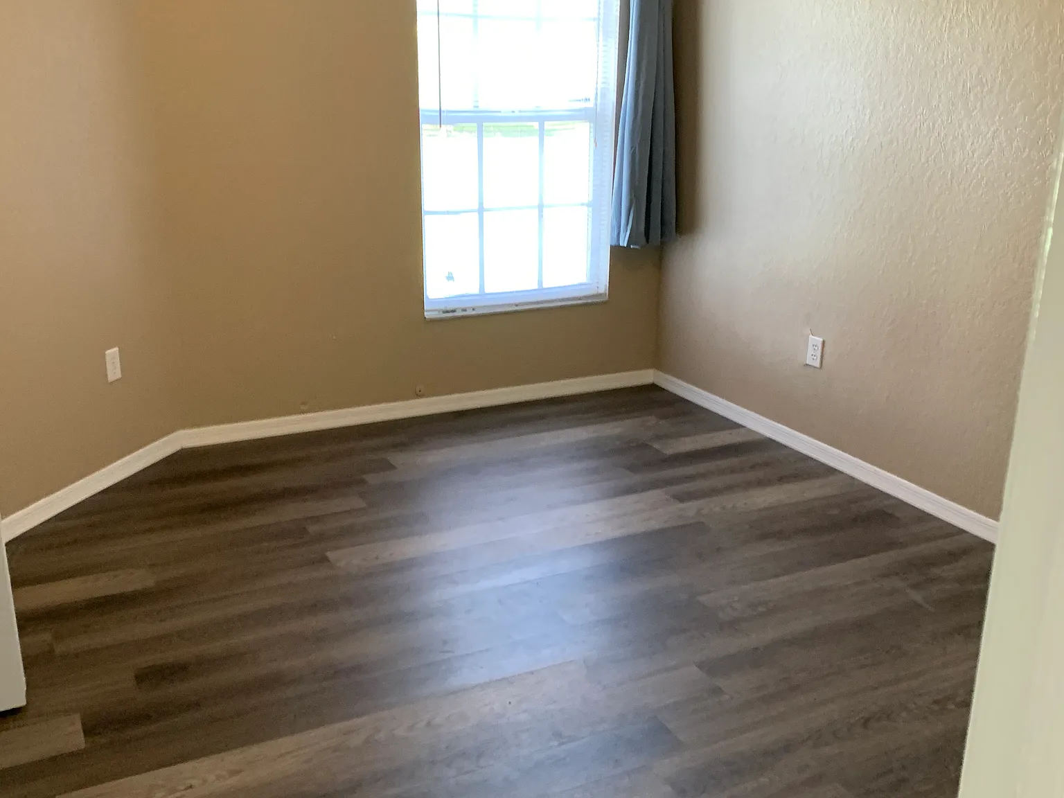 3 bed, 1500 sqft, $1,600 — Photo 2