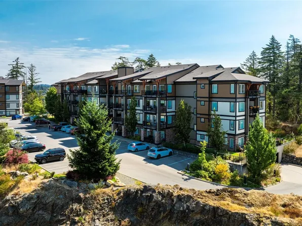 286 Wilfert Rd #310, View Royal, BC V9C 0H6