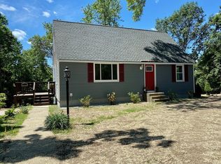 1582 Varnum Ave, Lowell, MA 01854