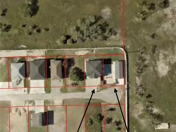 165 Whooping Crane St, Port O Connor, TX 77982