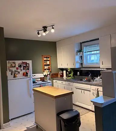 4th image of 592 Fleet Ave #1A