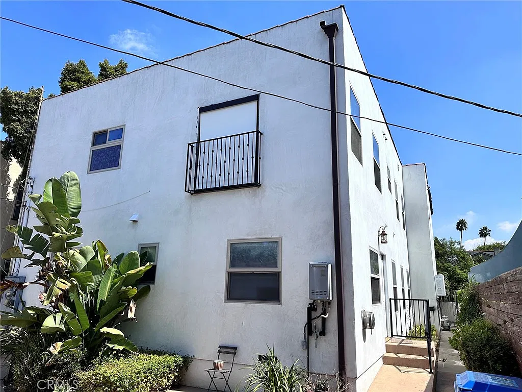 1 bed, 500 sqft, $2,200 — Photo 3