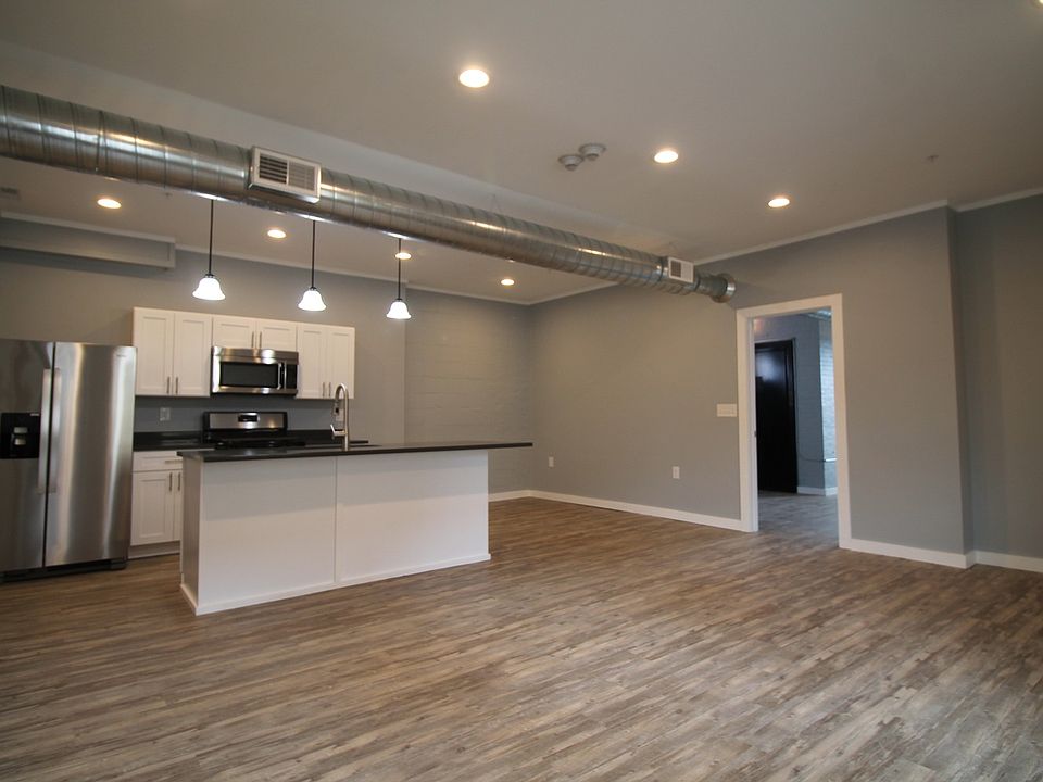 1st image of 113 Remsen St #2R