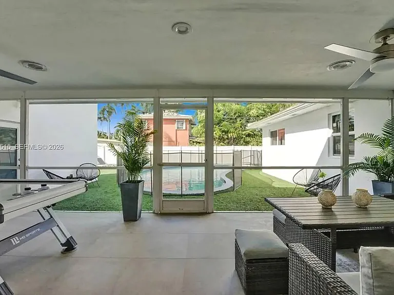 1241 Hollywood Blvd — Photo 58