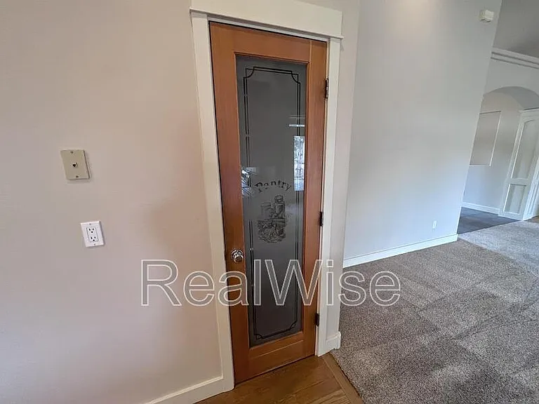 835 Nutcracker Dr — Photo 17