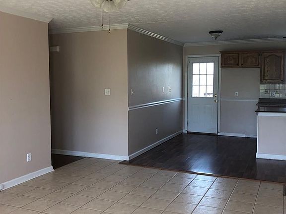 3rd image of 19 N Herrington Way