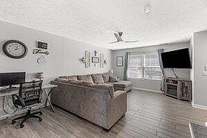 5th image of 200 Baybrook Cir
