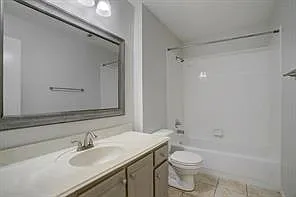 1304 Robin St — Photo 9