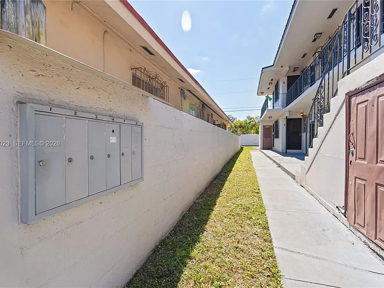 6406 W Flagler St #1 — Photo 21