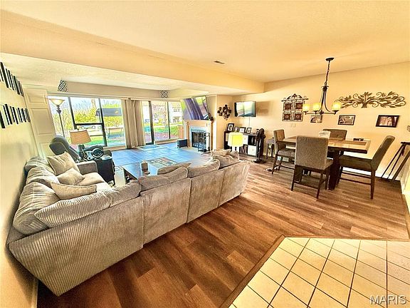 3rd image of 85 La Jolla Dr