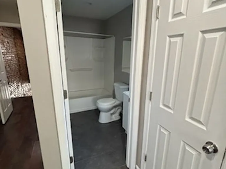 1835 E Monmouth St — Photo 10