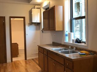 1707 W Division St APT 3R, Chicago, IL 60622