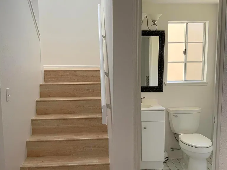 5473 Spanish Oak Ln #B — Photo 9