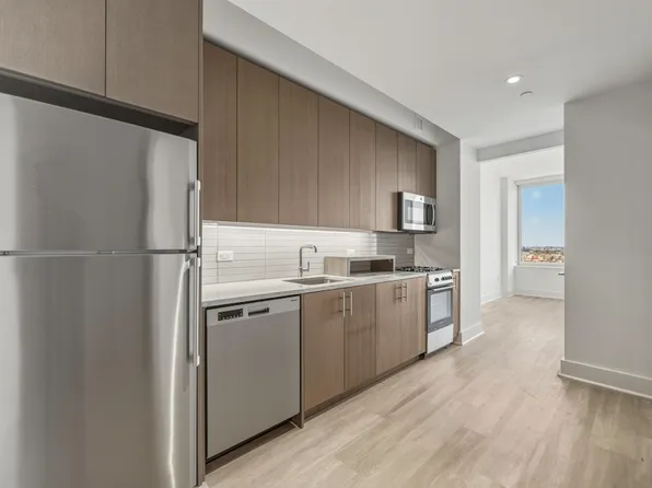 86 Fleet Place image 1 of 26