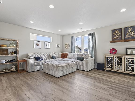 4th image of 5304 NE 43rd Cir