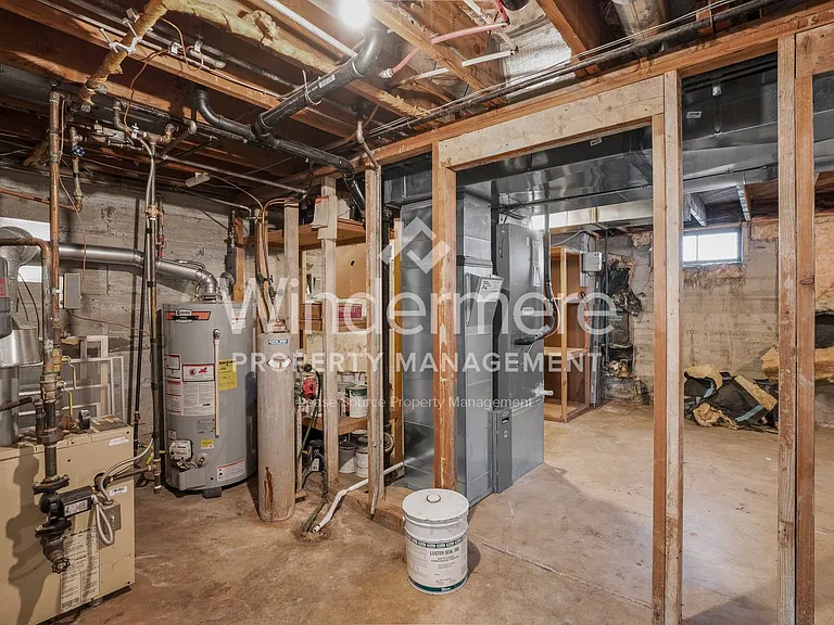 1706 E 38th Ave — Photo 21
