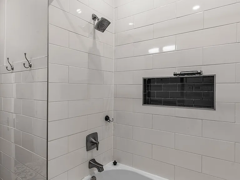 115 Ardmore Ave — Photo 22
